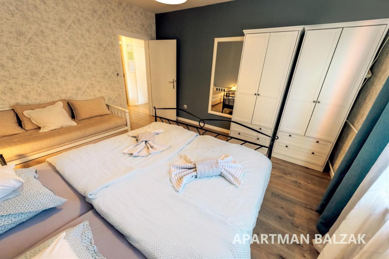 Balzak 64M2, Free Parking & Wi-Fi Appartement Novi Sad Buitenkant foto