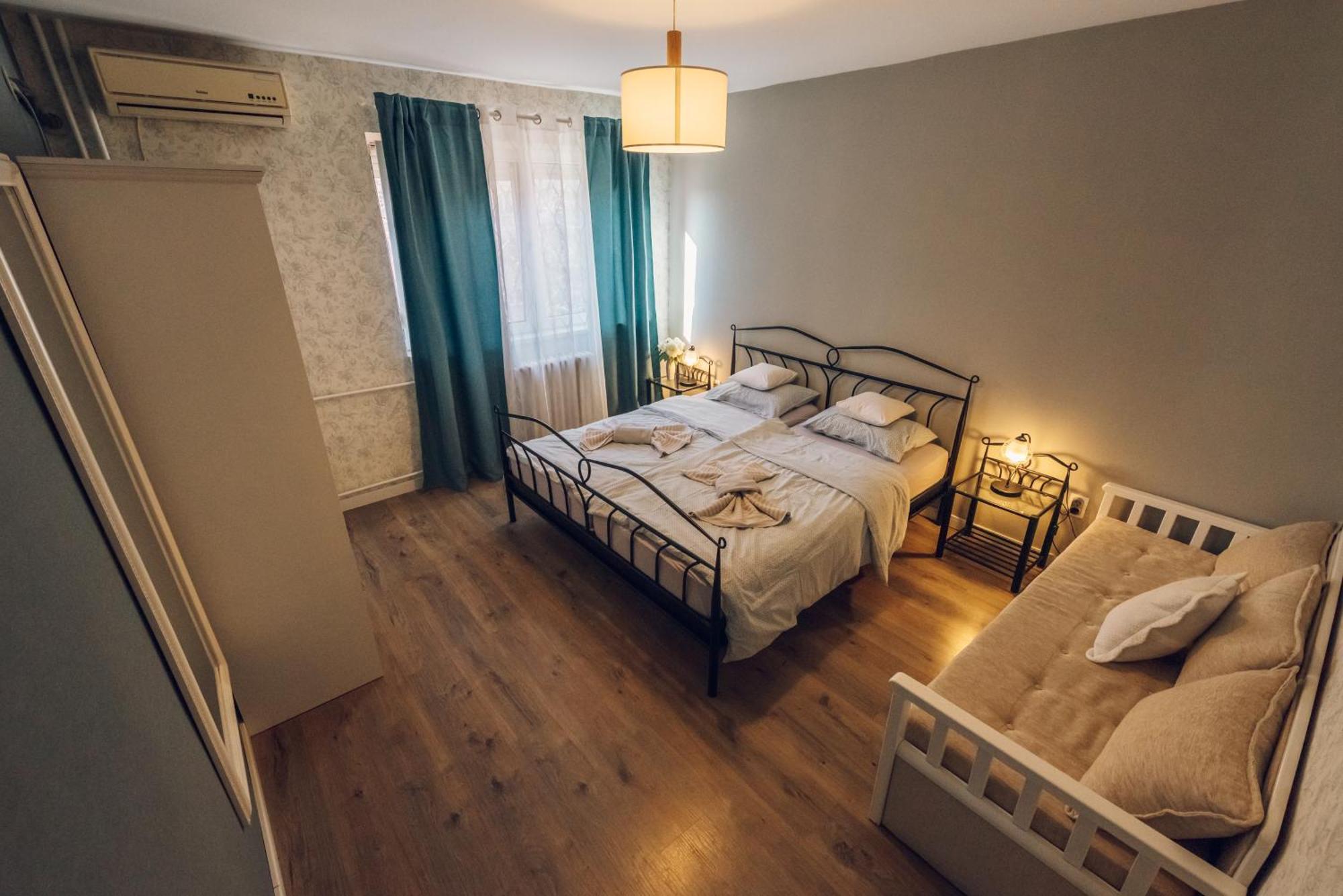 Balzak 64M2, Free Parking & Wi-Fi Appartement Novi Sad Buitenkant foto